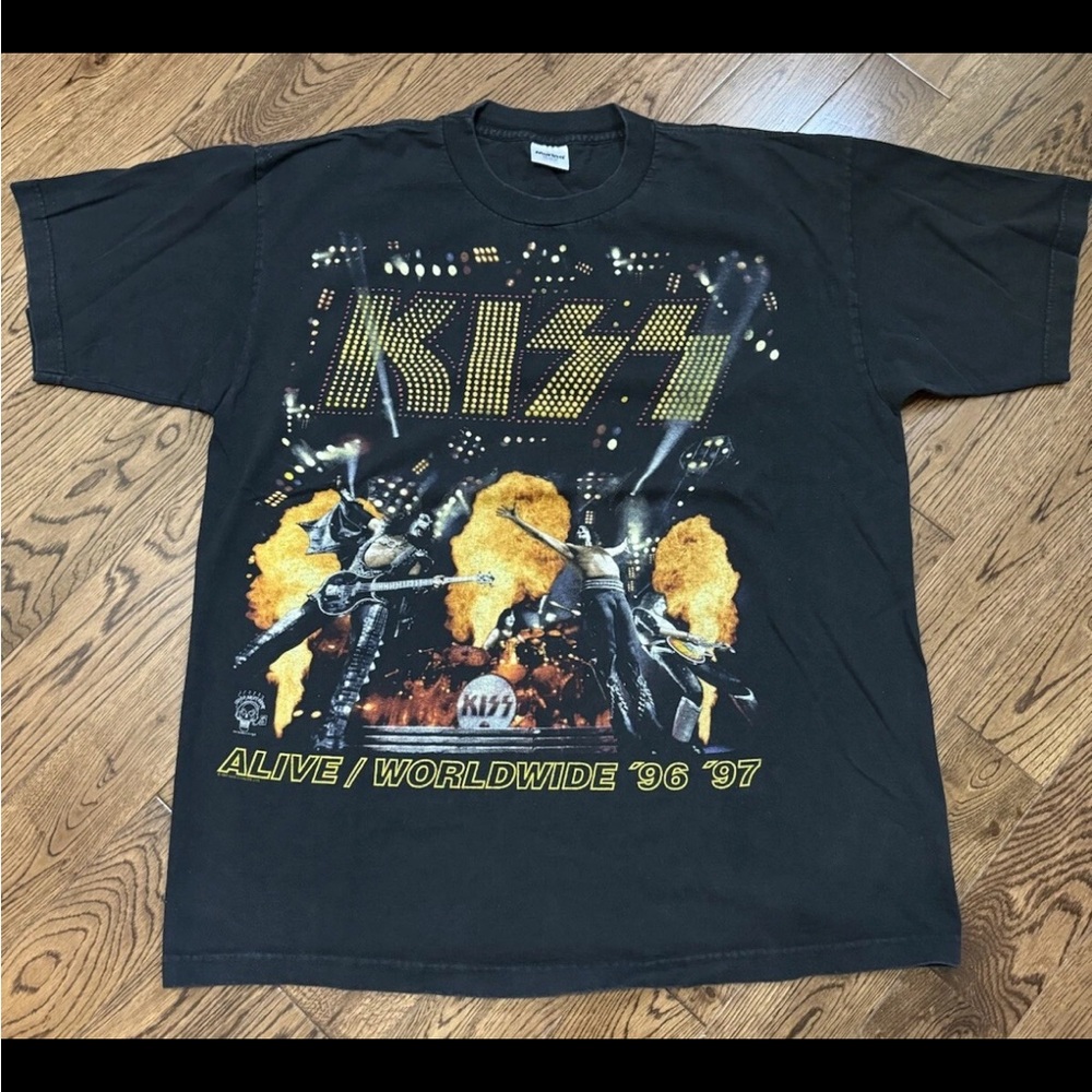 1996 Vintage Kiss Shirt